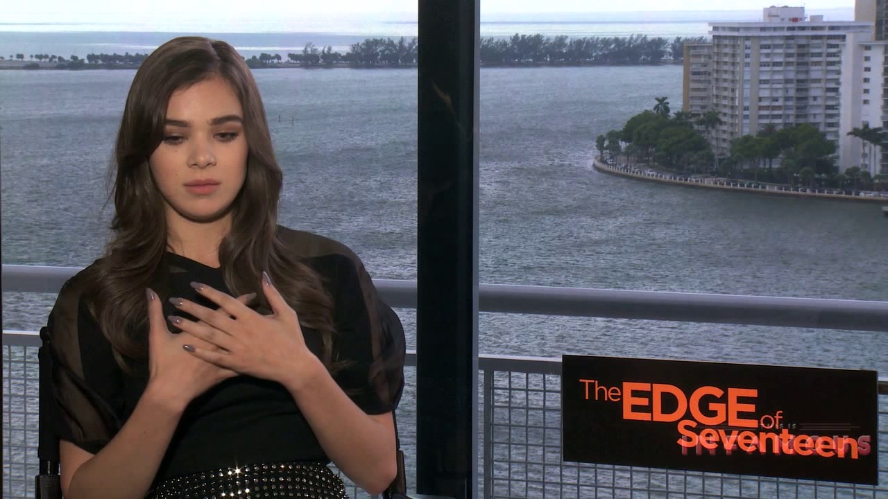 Hailee Steinfeld Interview - THE EDGE OF SEVENTEEN - This Is Infamous