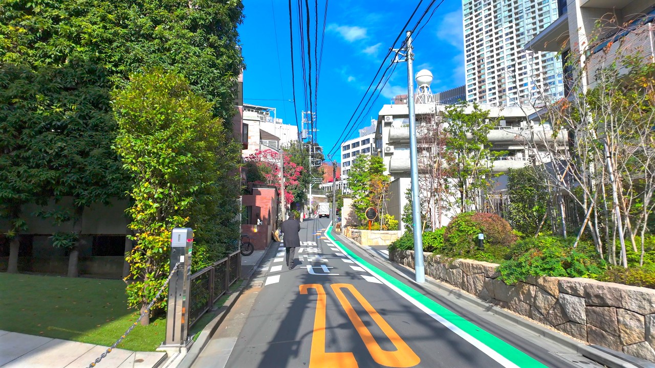 TOKYO Aoyama-Itchome Walk - Japan 4K HDR