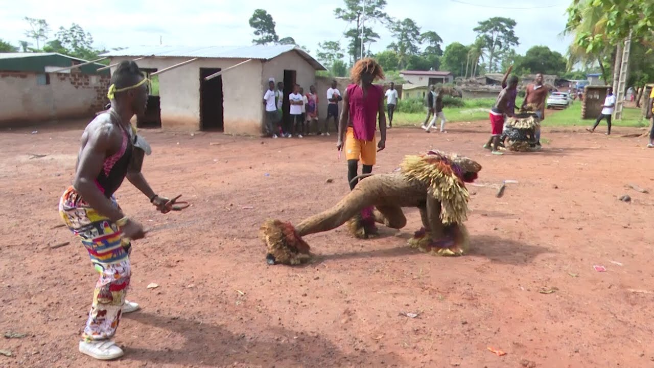 À la découverte de la danse panthère, une tradition en pays Gnamboua (Escale 225)