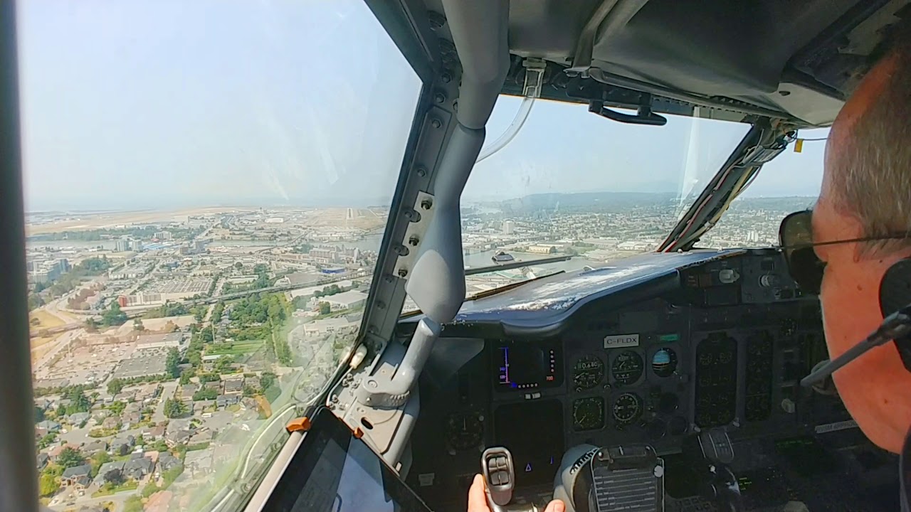 Landing Vancouver YVR R26R Boeing 737 400 Classic