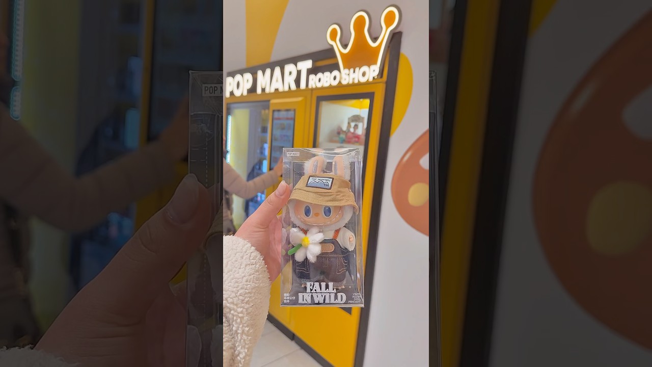 popmart roboshop! lets buy labubu fall in wild 🌼 #popmart #labubu #plush #vendingmachine #kawaii