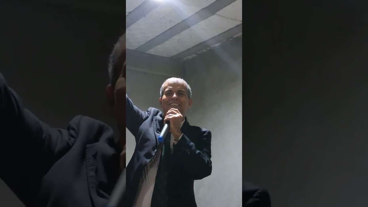 Eu amo louvar este hino 