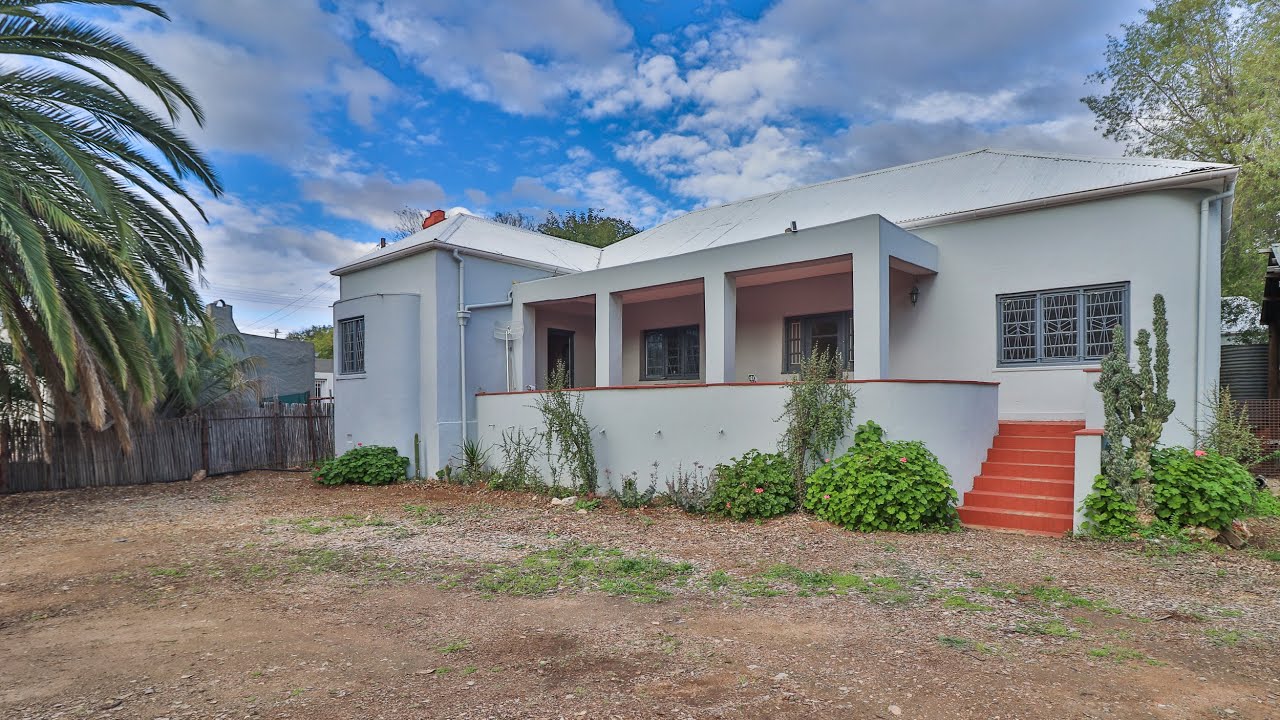 7 Bedroom For Sale | De Rust