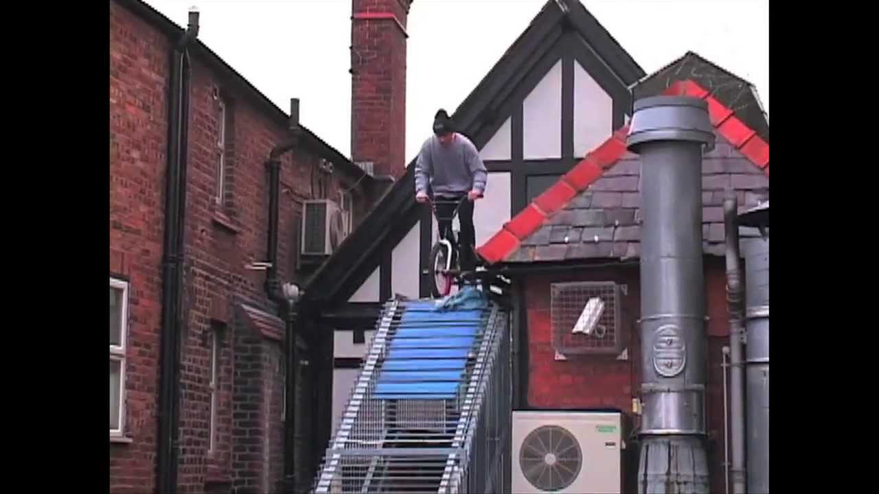 Josh Roberts - Welcome to the Family