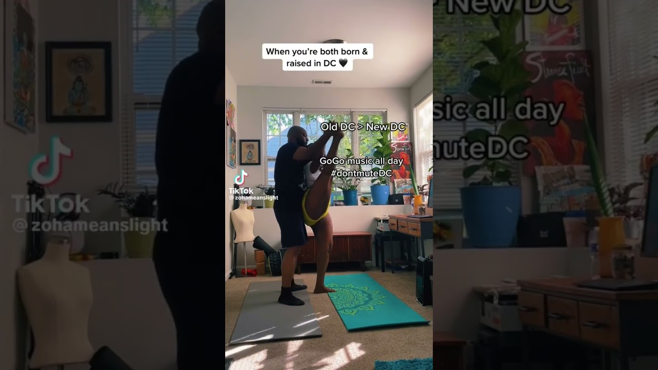 Yoga Couples stay together longer! Get your honey to join you! #couplegoals #lovestory #love #yoga