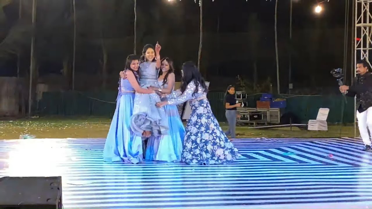 BEST DANCE PERFORMANCE | BEST BRIDEMAIDS DANCE | SANGEET DANCE CHOREGRAPHY 2020 | DIVYA SONI
