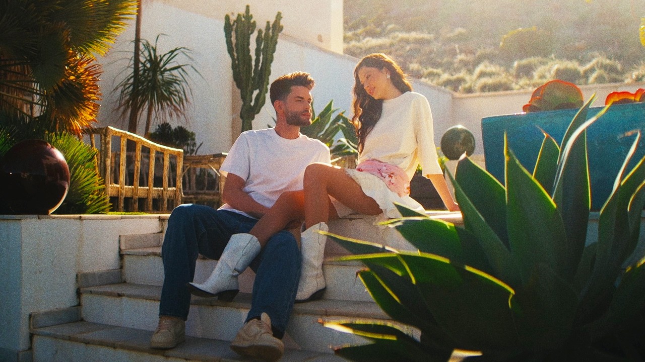 Edward Sanda 💞 Cleopatra Stratan - Ne Suntem | Official Video