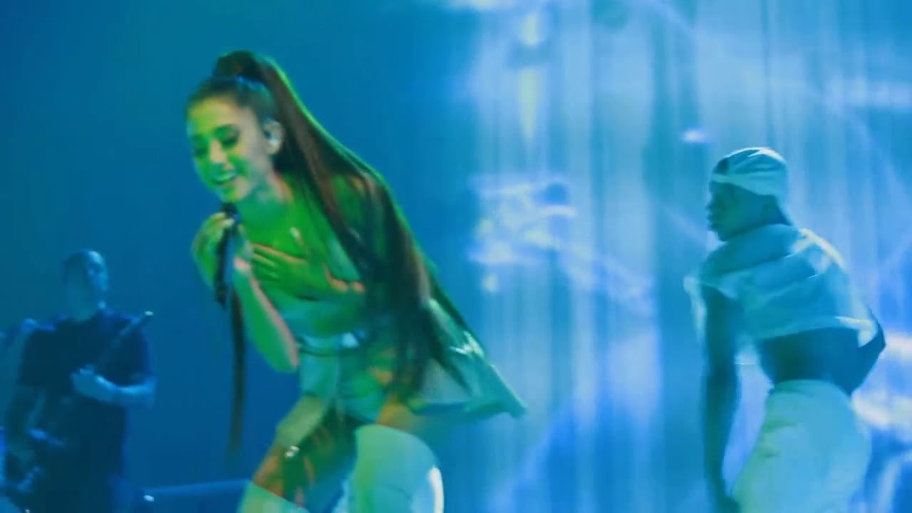 Ariana Grande - Greedy / Focus (Live Dangerous Woman Diaries)