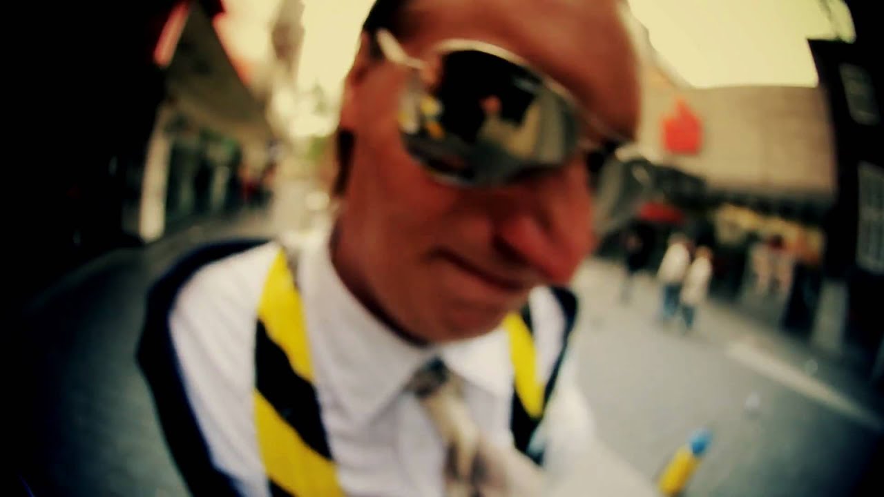 Pimpulsiv feat. DNP - Plastikmenschen | 16BARS.TV Premiere