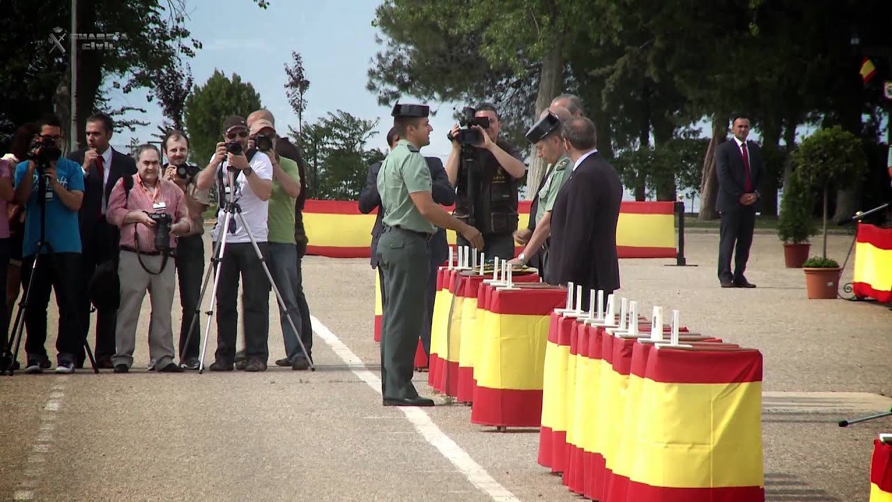 Entrega de despachos a las nuevas promociones de Guardias y Suboficiales de la Guardia Civil.