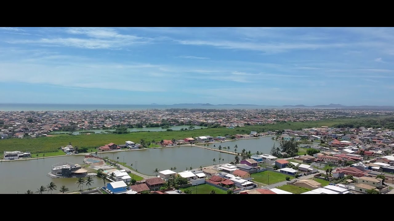 Casa de praia em condomínio fechado em Unamar