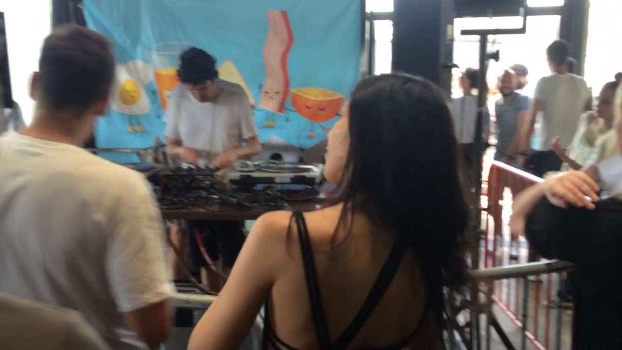 Max Vaahs b2b Andrew James Gustav @ Caf&eacute; Barge / Breakfast Club