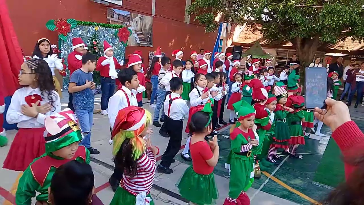 Cantando en ingles 2024 (sin derechos de autor ©️)