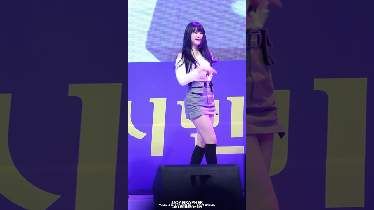 191017 여자친구 '너 그리고 나' 예린 직캠 GFRIEND Yerin fancam - NAVILLERA (@제24회 밀양시민의날) by 쪼아그래퍼