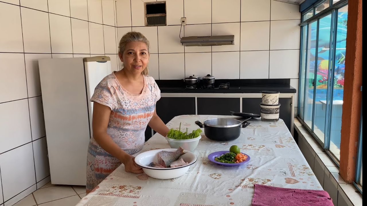 PEIXE AO MOLHO SIMPLES, FÁCIL E RÁPIDO, ALMOÇO PRONTO VEJAM 