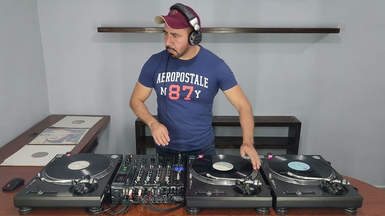 Dj ChoocK - Italo Disco & Hi-Nrg Forever IX (Illusion)