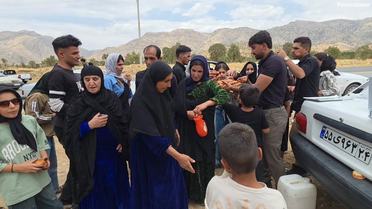 Grandma's Good Deed: Helping the Poor People of the Pilgrimage Caravan