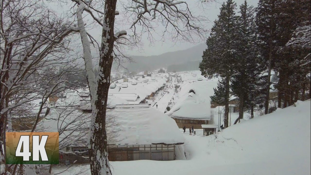 4K　Walking through Ouchi-juku in the middle of winter with snow falling.　230121