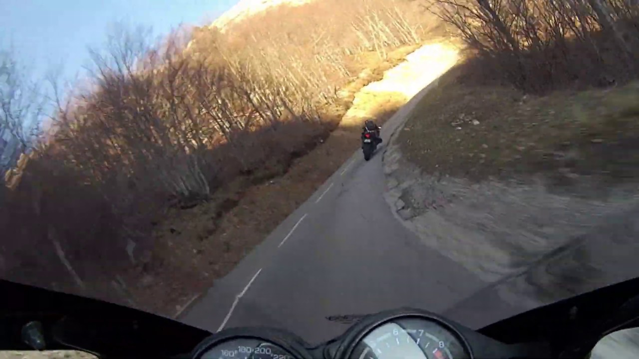 Yamaha TRX 850 vs R1