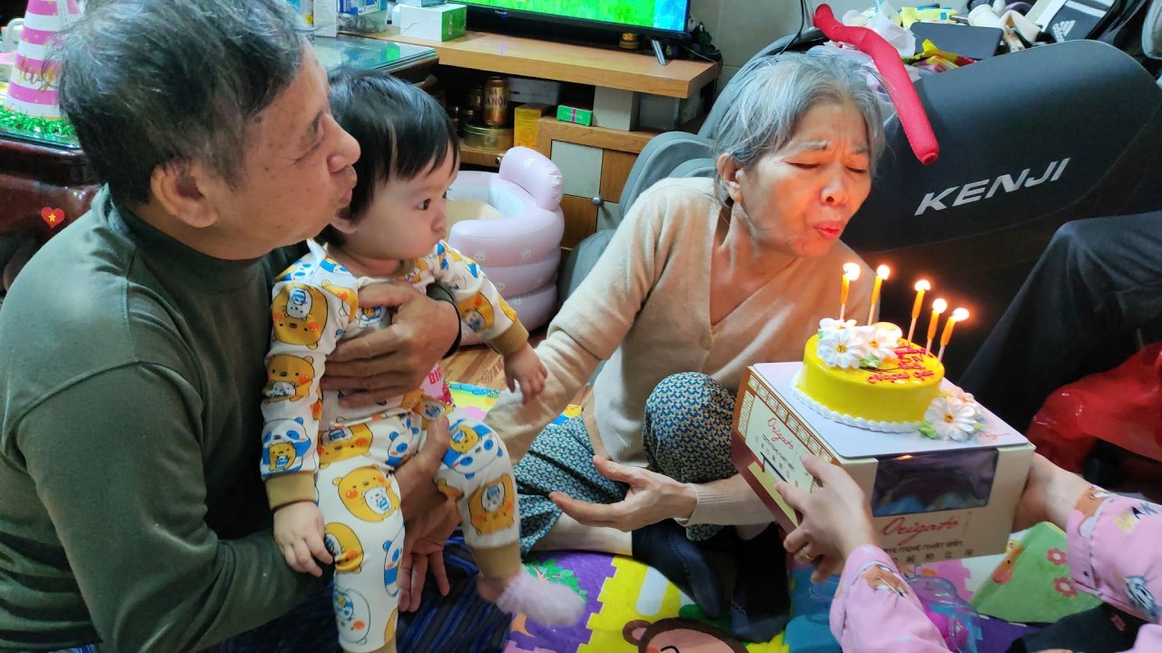 Liên khúc chúc mừng sinh nhật gia đình Aka