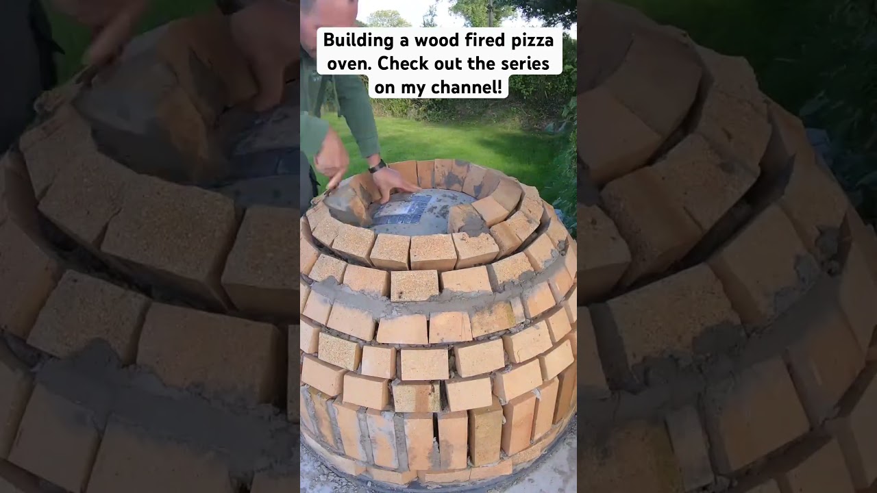 Building a pizza oven #pizzaoven #outdoorcooking #diy