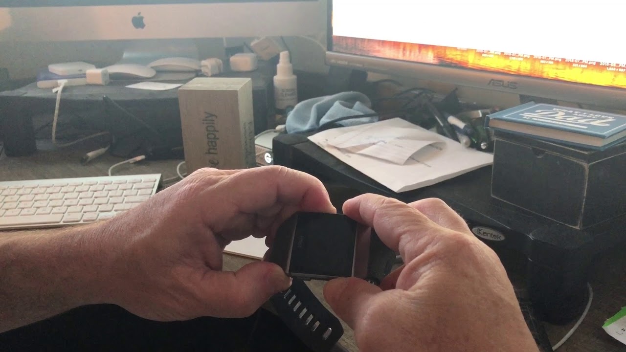 Fitbit Ionic freezes up not restarting