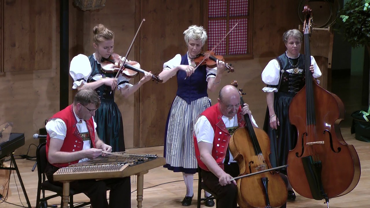 Brandhölzler Striichmusig - Nöd grad prezis e Sennisches (Philipp Kamm)