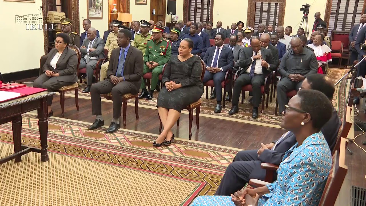 MHE. RAIS SAMIA AKIWAAPISHA MAWAZIRI WATEULE IKULU, JIJINI DAR ES SALAAM