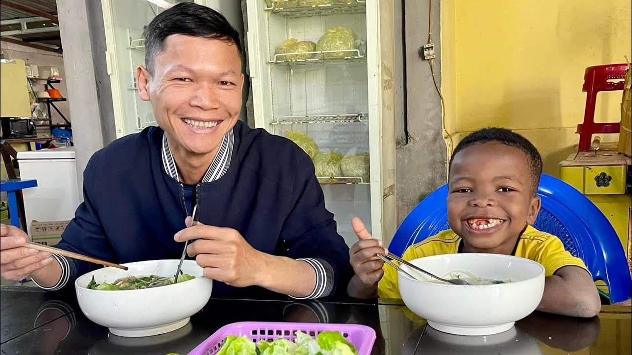 Linh Philip Chửi Thẳng Mặt Antifan N&oacute;i M&igrave;nh Đem L&ocirc;i Con Ra Tạo T&igrave;nh Thương B&aacute;n H&agrave;ng Kiếm Tiền