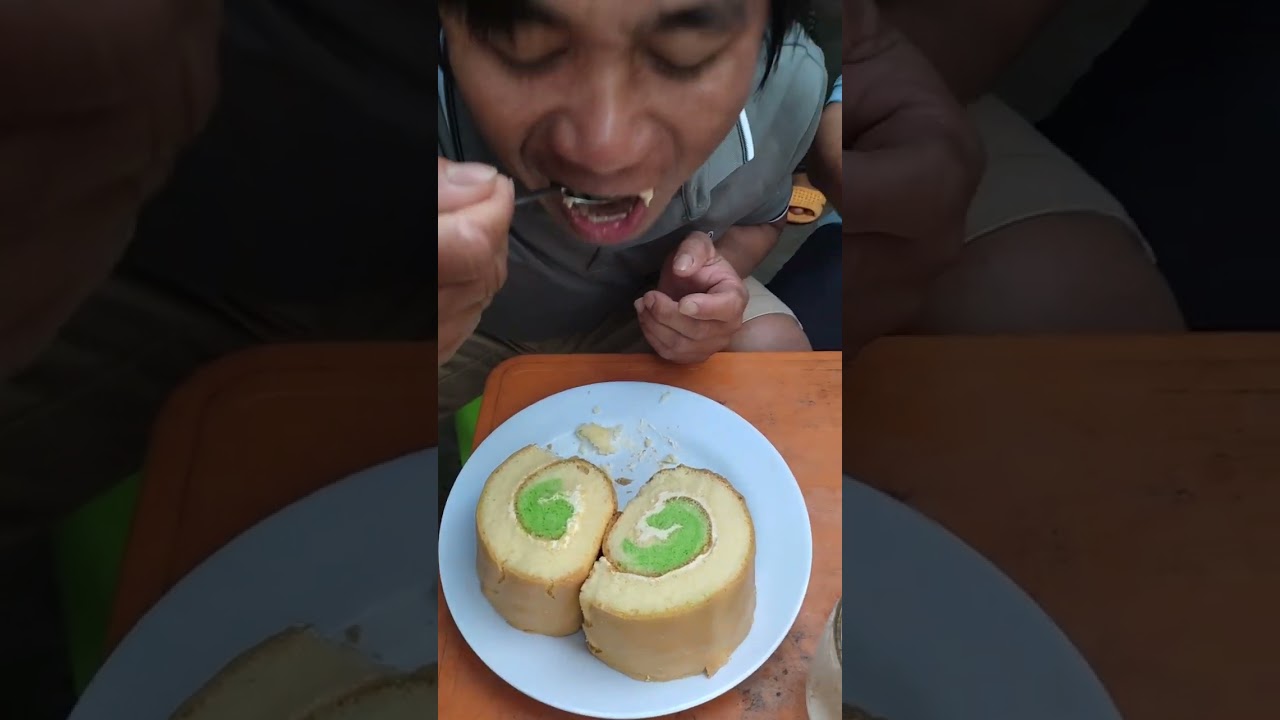 Cuộc thi ăn bánh 
