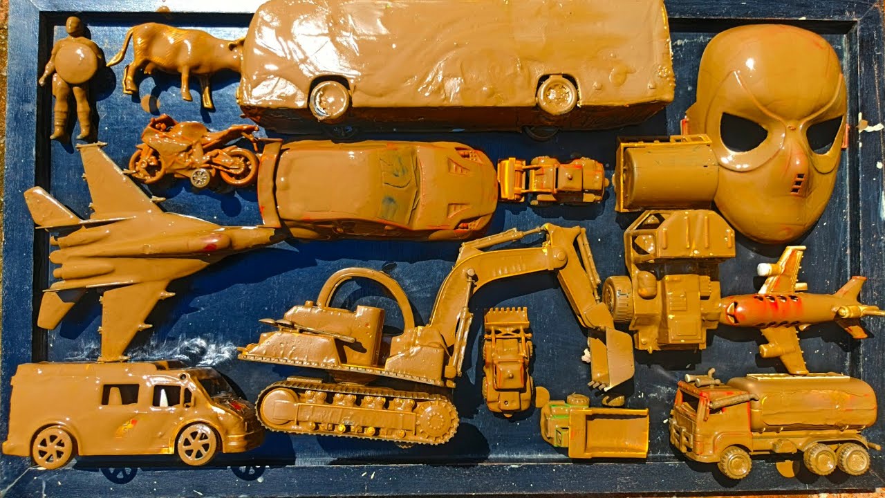Membersihkan Mainan Mobil Balap, Truk Molen, Kereta Api, Excavator, Tank Baja, Speed Boat, Pesawat