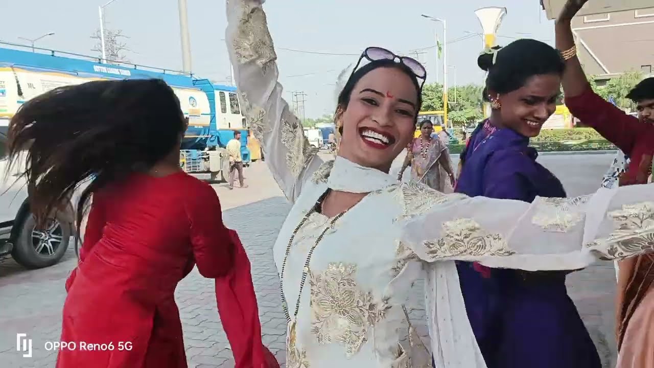 Petrol Pump पर Dance करने की वजह जानकर आप चौंक जाएंगे! Sanoj