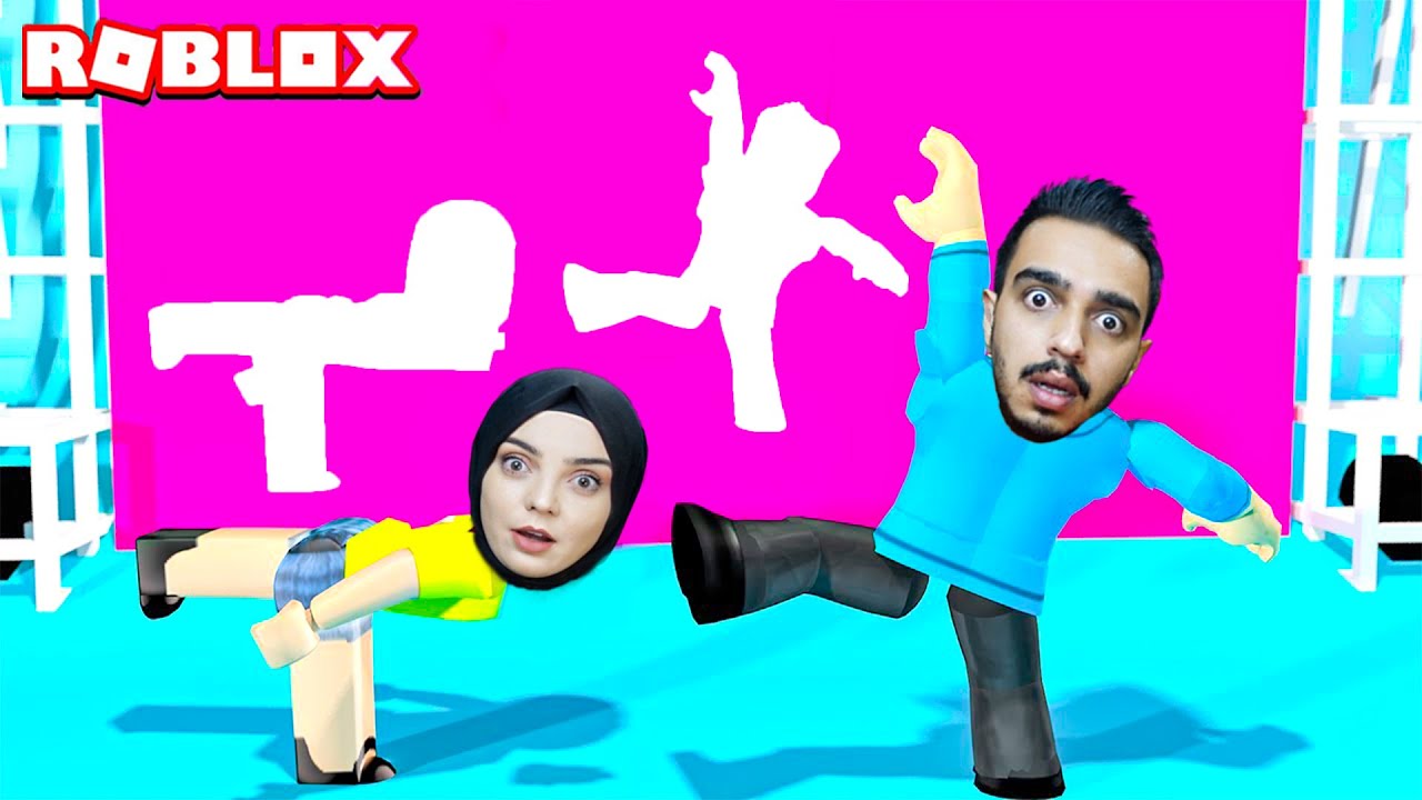 DUVARDAN GEÇMEK İÇİN YARIŞTIK !! 😱 Roblox Hole in the Wall