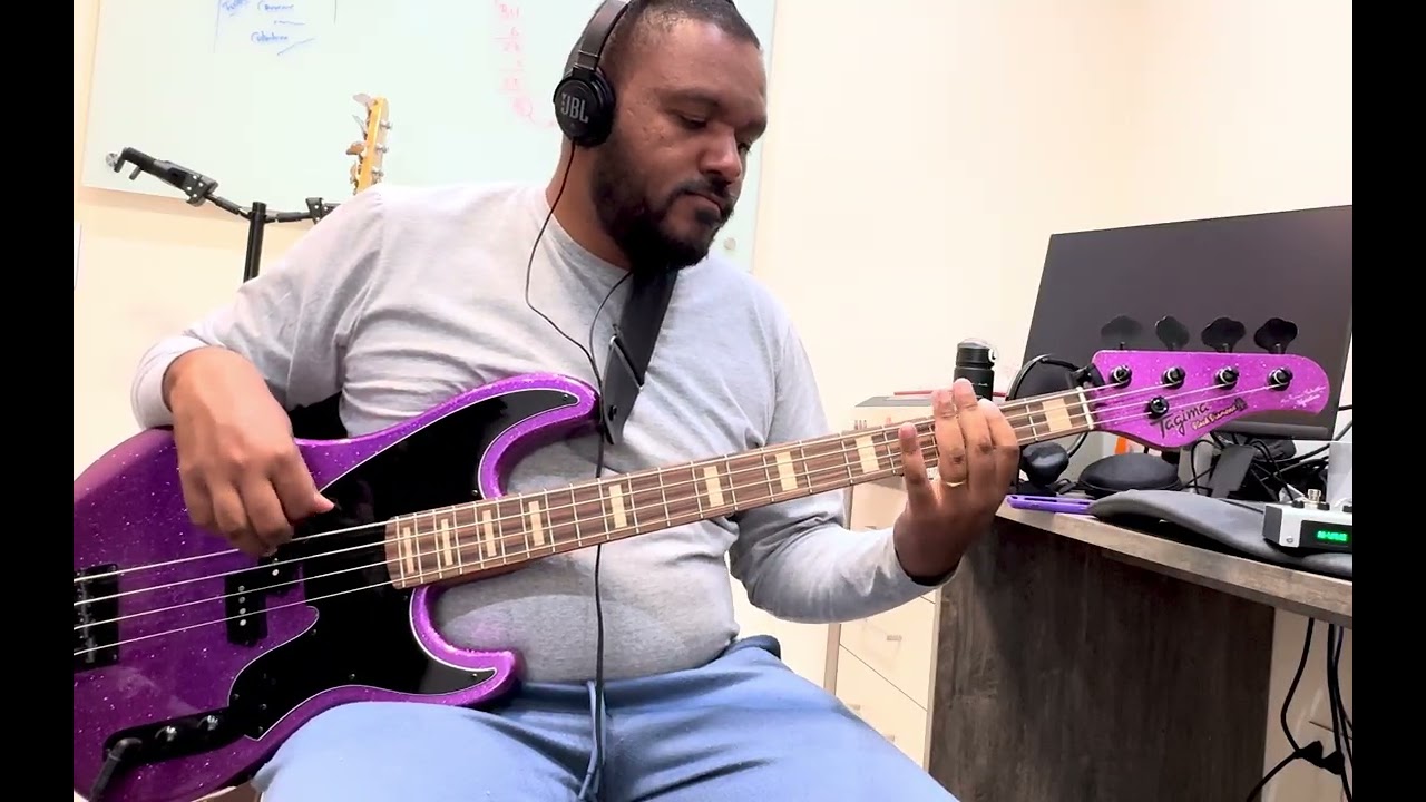 Flor-de-lis, Djavan - Bass