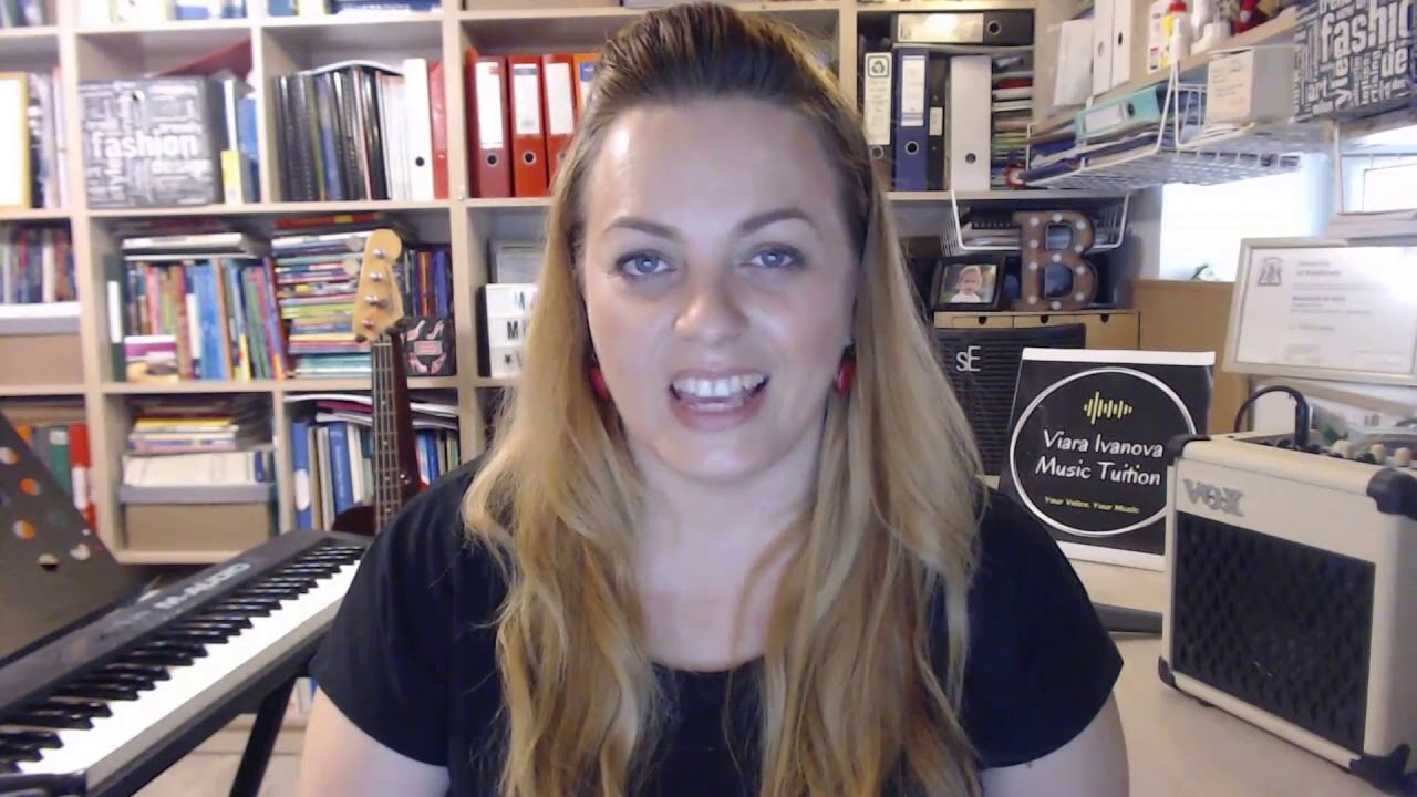 Какво се случва на урока по пеене с мен ?