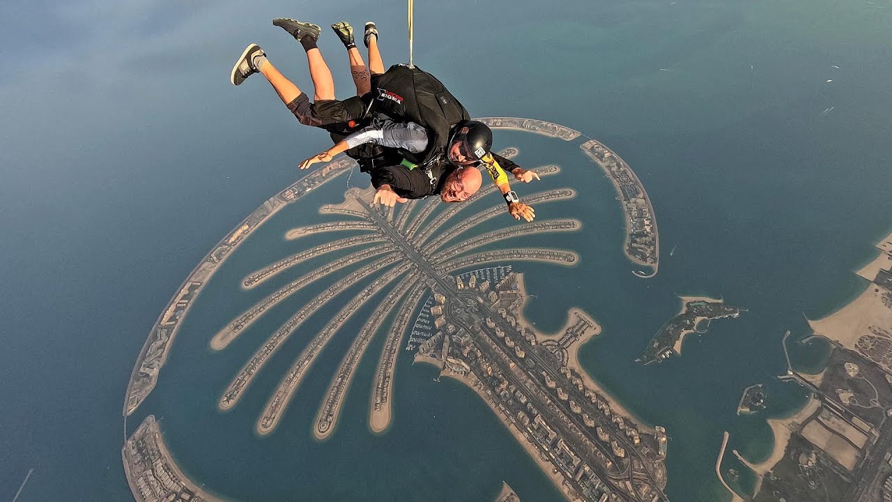 Skydive Dubai 🇦🇪: The Ultimate Bucket List Jump