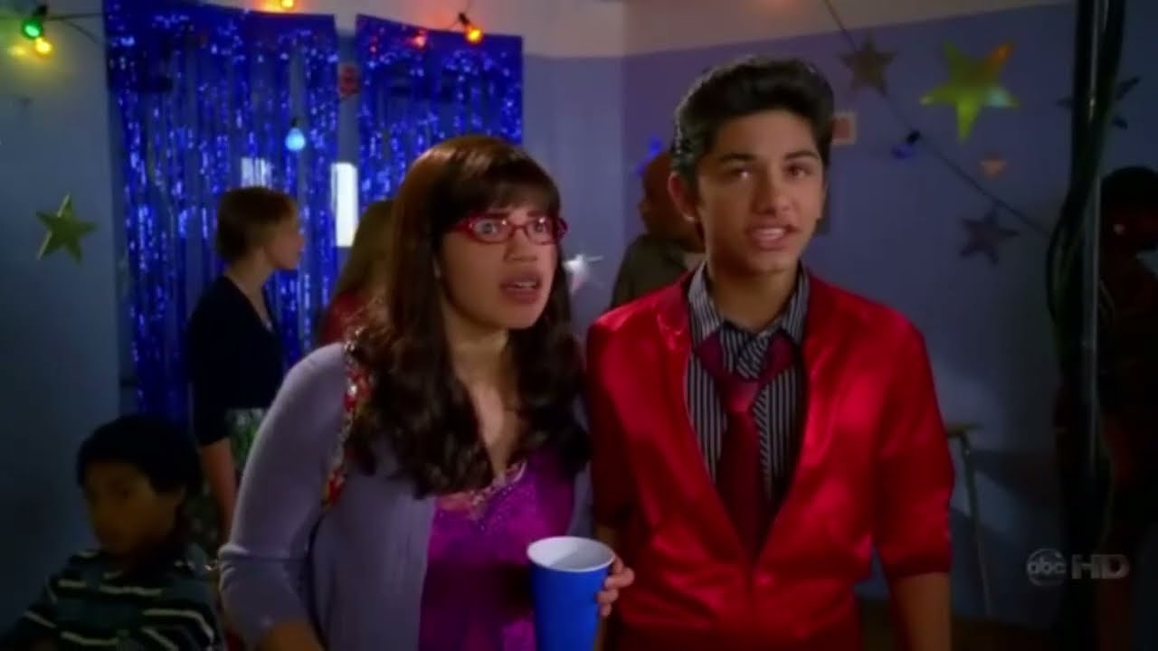 Ugly Betty - Frenched me good (Gio/Betty)