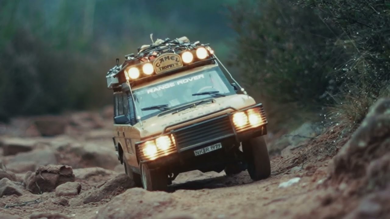 Cinematic Crawling FMS FCX10 Camel Trophy Range Rover #rcscale #scalerc Meditativ