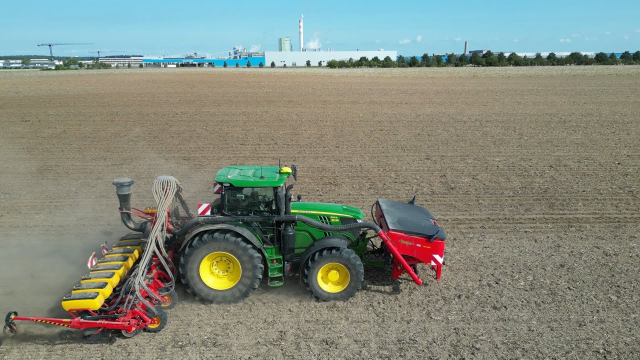 JOHN DEERE 6215R mit VÄDERSTAD TEMPO & VÄDERSTAD FH 2200 / Griemsmann KG / 4K