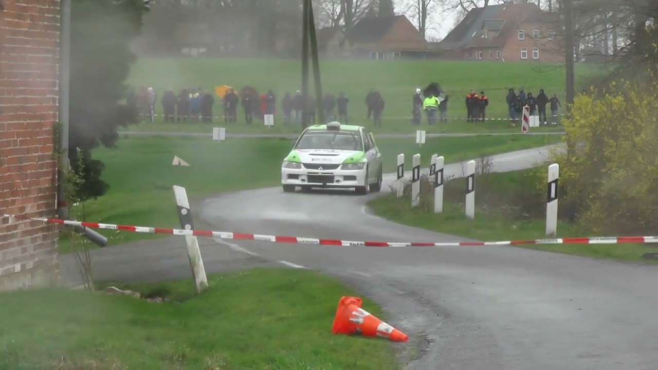Fahrzeug #7 mit M. Bieg / N. Harms im Mitsubishi Lancer Evo