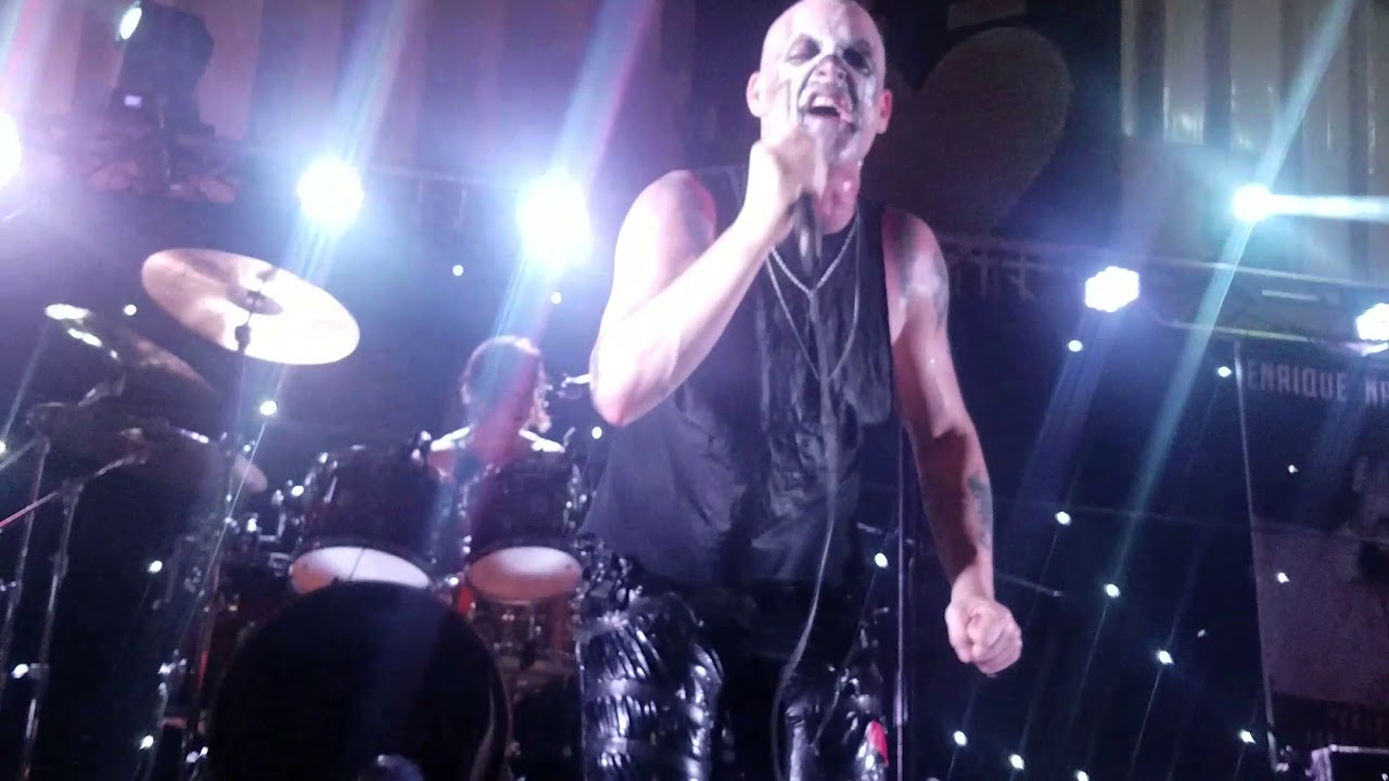 Michale Graves- Hate The Living, Love The Dead (Live in El Salvador)