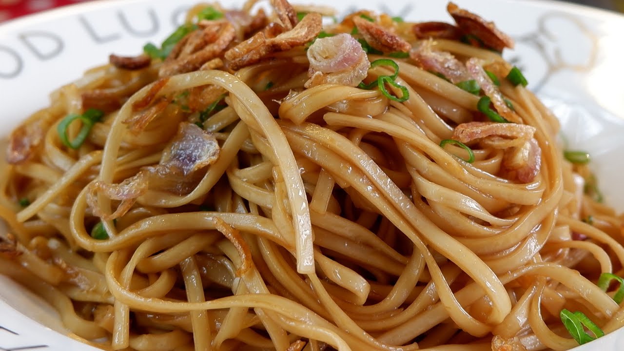 The Ultimate Seasoning Sauce for any noodles | Chinese Noodles w/ Scallion Sauce 葱油拌面 Scallion Oil