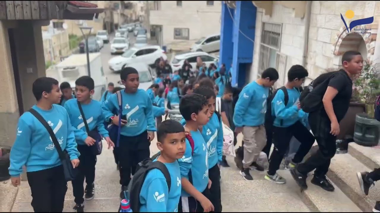 من جولة أبناء حركة الشبيبة شفاعمري في البلدة القديمة والتعرف على معالم المدينة التاريخية