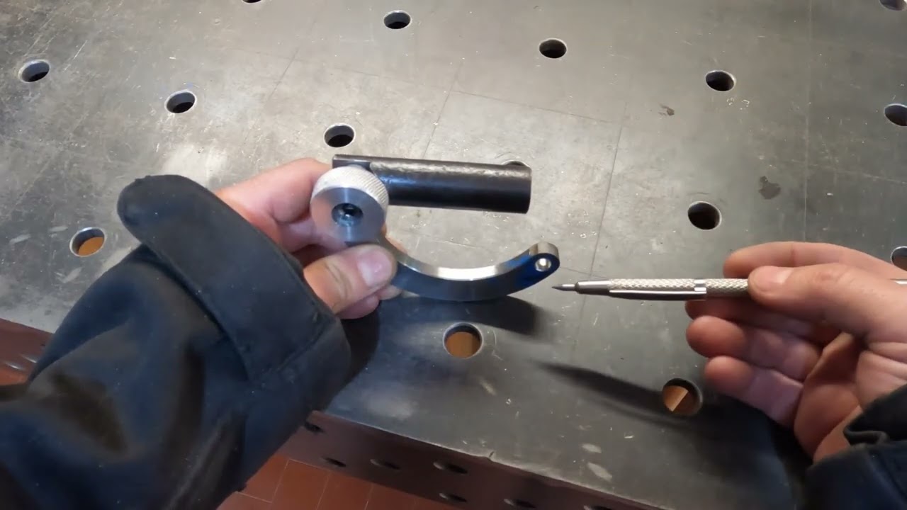 Base comparatore ad arco
