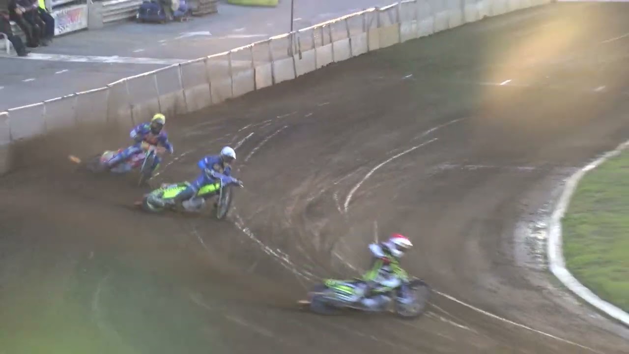 Emil Sayfutdinov breaks Foxhall track record! 🚀