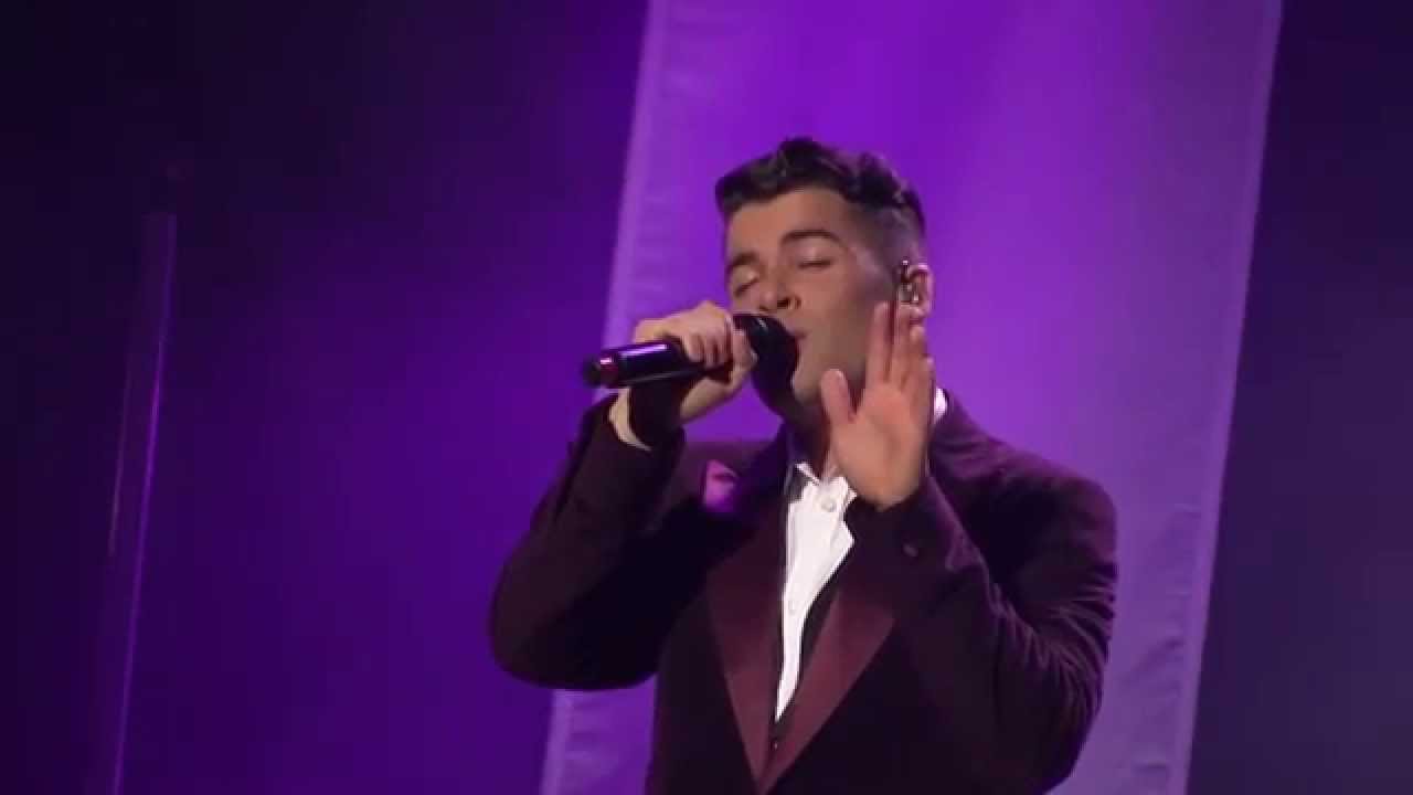 Joe McElderry - I Look To You - Wrexham