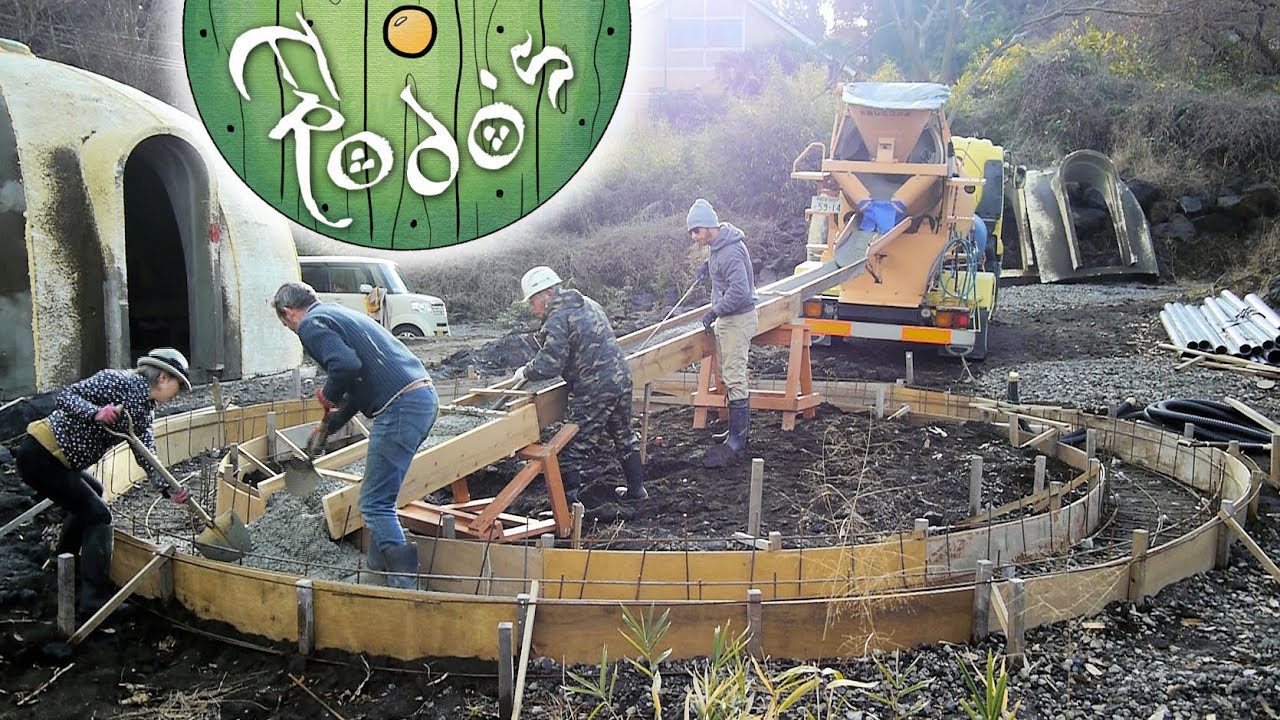 Pouring a concrete ring base for Frodo's hobbit house dome! Ep43