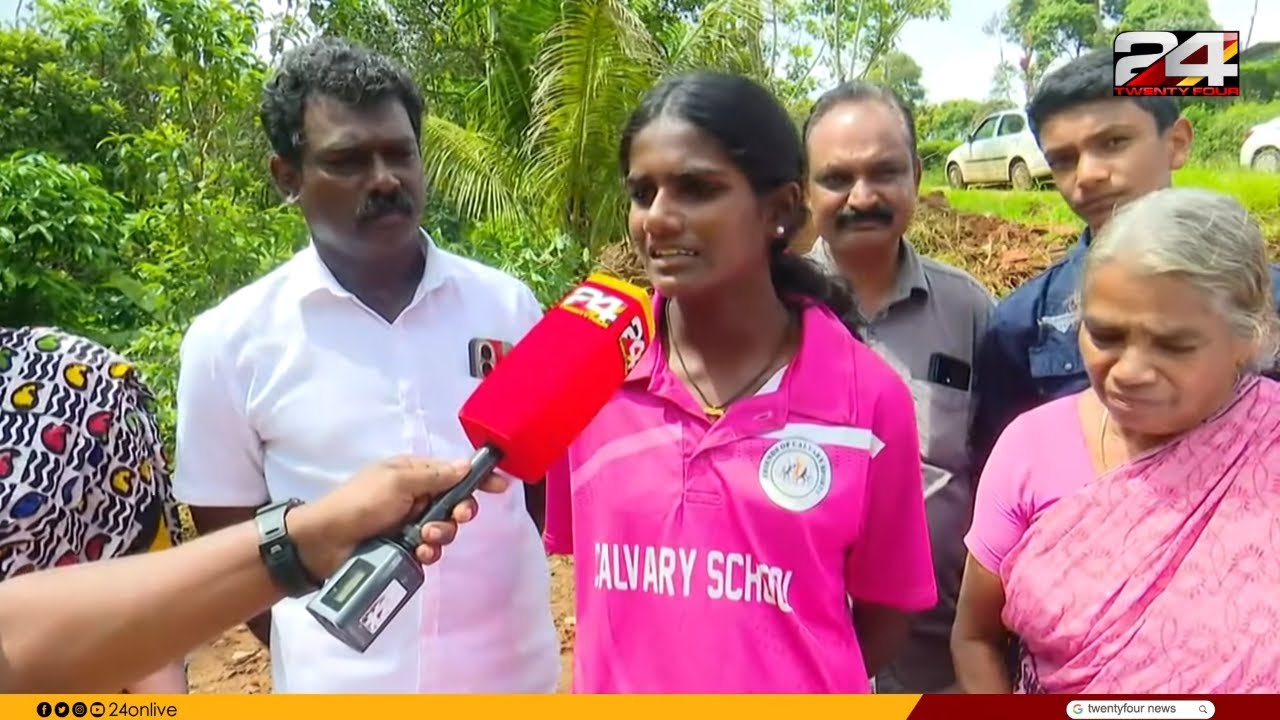 'മഴക്കാലത്ത് വീട് ചോരുമായിരുന്നു, വീട് സ്വപ്നമായിരുന്നു'; ദേവപ്രിയയുടെ വീടിന് തറക്കല്ലിട്ടു
