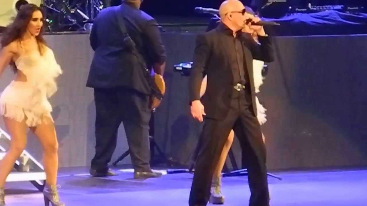Pitbull - Get Started, Rain Over Me - Barclay's Center - 12/26/14