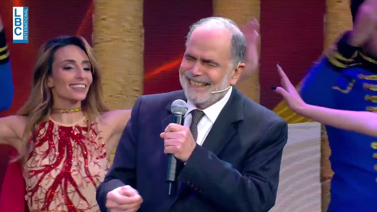 The Stage - الفنان جوزيف عازار يغني 